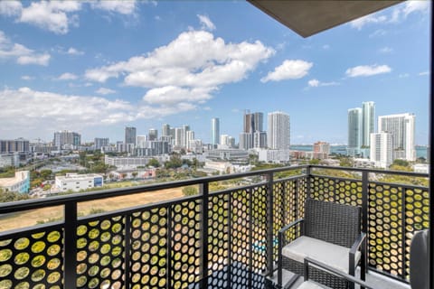 Blueground Wynwood gym roof pool nr Midtown MIA-96 Apartment in Miami