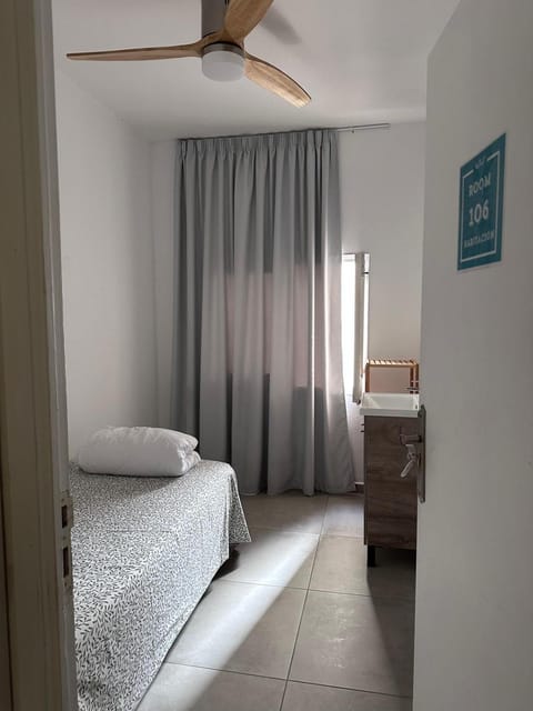 CISNE Hostal by Nest Bed and Breakfast in Sant Antoni Portmany