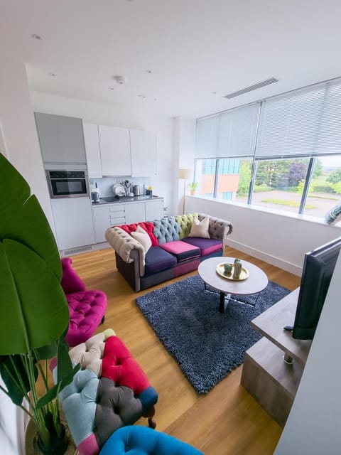 Captivating 1-Bed Apartment in Slough with Kingbed Apartment in Slough