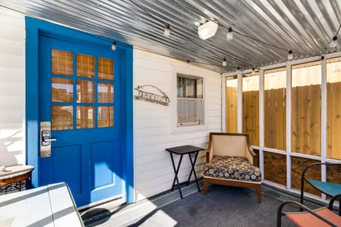 Salty Seahorse Bungalow House in Laguna Beach