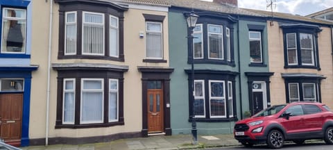 Traditional 3-Bed House on the Historic Headland House in Hartlepool