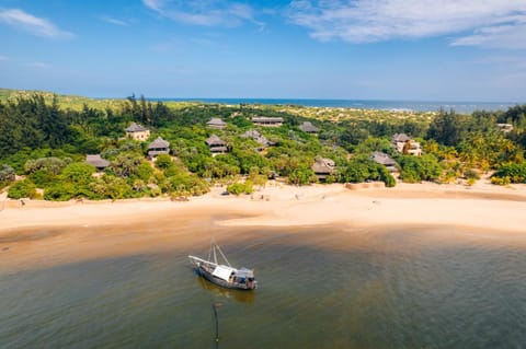 Property building, Day, Natural landscape, Bird's eye view, Beach, Sea view