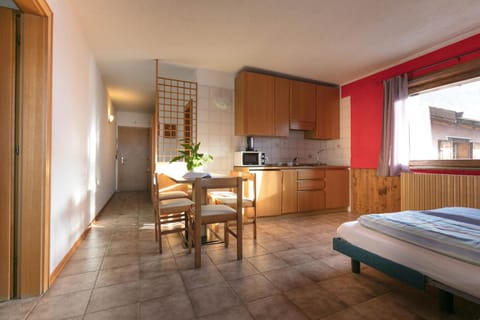 Bed, Kitchen or kitchenette