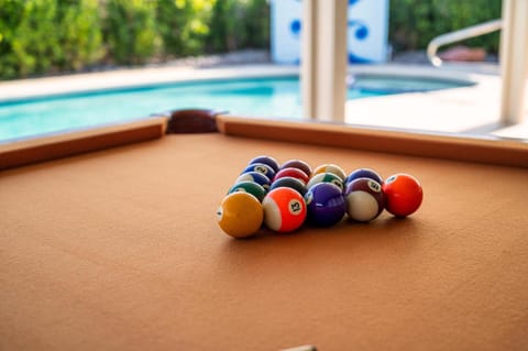 La Reina Inn - Pool - Ping Pong - Billiards Casa in Bermuda Dunes