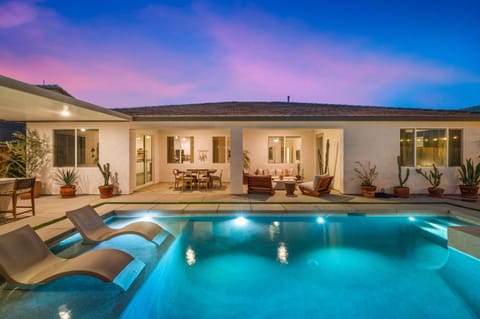 Casa Oaxaca - Luxury Pool + Garden House in Indio