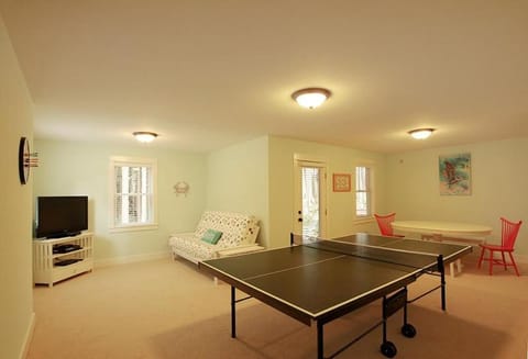 Table tennis, Seating area