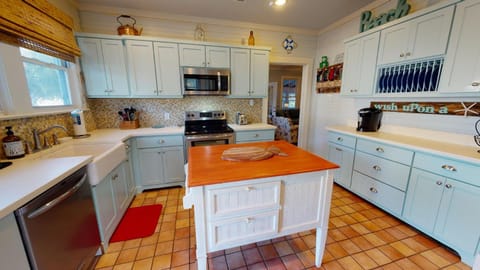 1201 Lovell Avenue by Tybee Beach Vacation Rentals House in Tybee Island