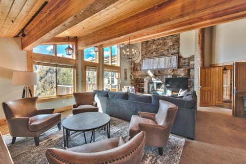 Modern, Resort Amenities, Luxury Design at Deer Valley Black Bear 408B Penthouse Casa in Deer Valley