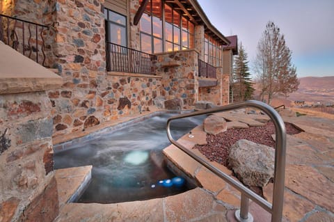 Ski in Ski Out Deer Valley with 9 Bedrooms and Hot Tub Chalet in Park City