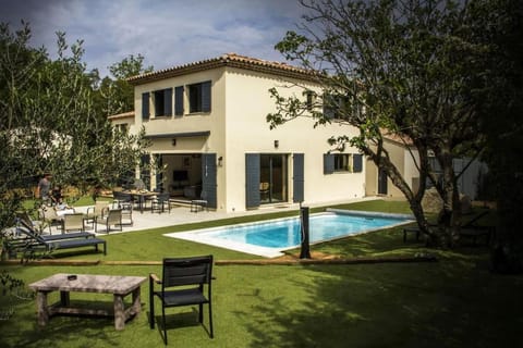 Belle maison 4* Clim Piscine Wifi Villa in Gassin