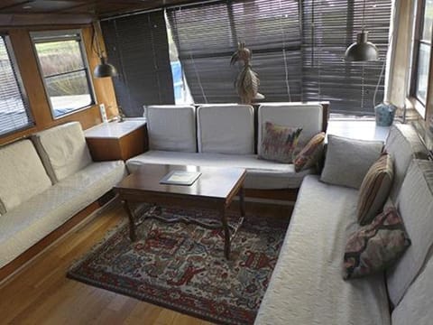 Houseboat near Orly Docked boat in Île-de-France