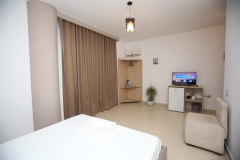 TV and multimedia, Photo of the whole room