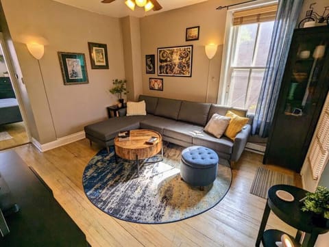 Bright Charming Smart Home with Relaxing Vibe Maison in Harrisburg