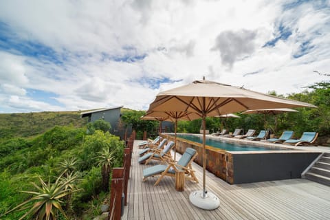 Rhino Ridge Safari Lodge Albergue natural in KwaZulu-Natal