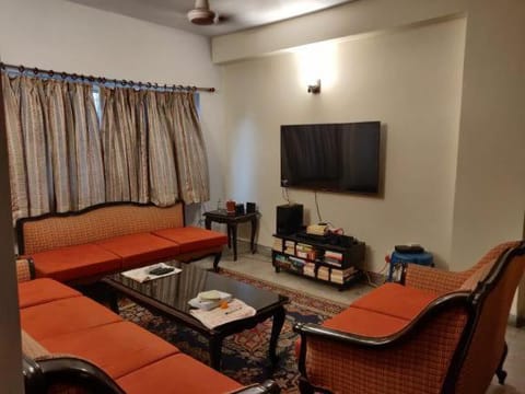 Lovely couple friendly guest house Bed and Breakfast in Kolkata