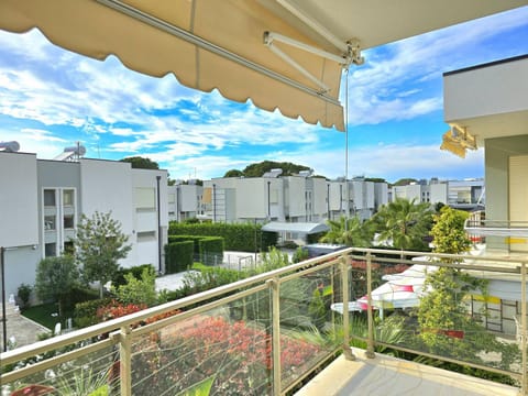 View (from property/room), Balcony/Terrace