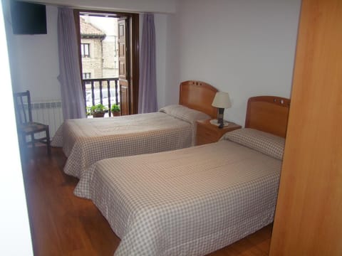 Pension Gades Bed and Breakfast in Western coast of Cantabria