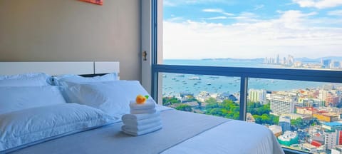 Bed, Bedroom, Sea view