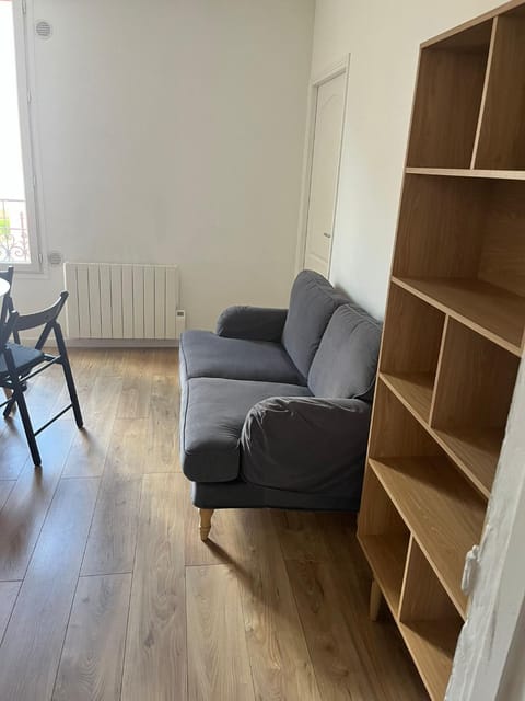 Appartement insulaire proche Paris Apartment in Saint-Denis, France