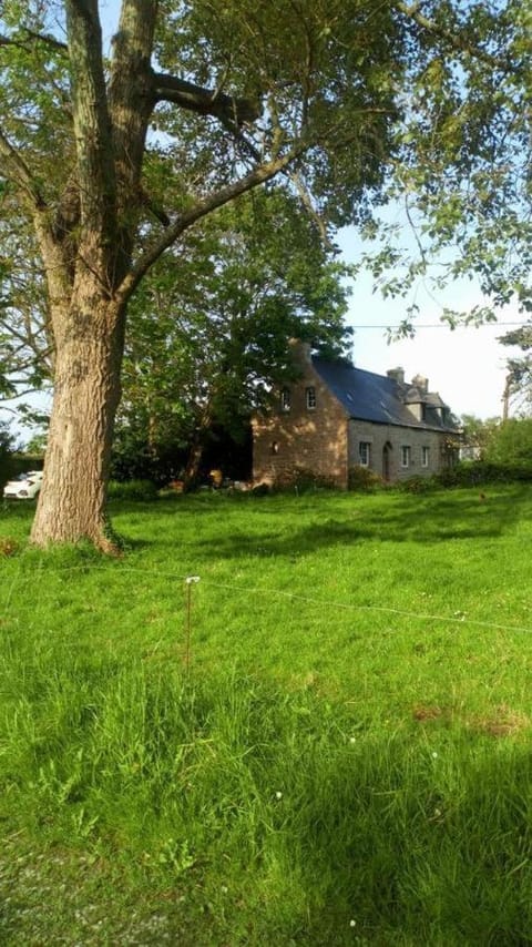 Petit gîte du Manoir de Keryvoas House in Kerlouan