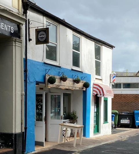 Property building, Street view, Location