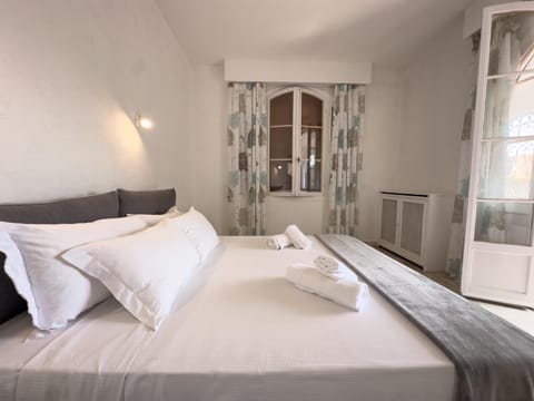 VILLA B-BARDOT Monaco Area, BnbRickeys Villa in Roquebrune-Cap-Martin