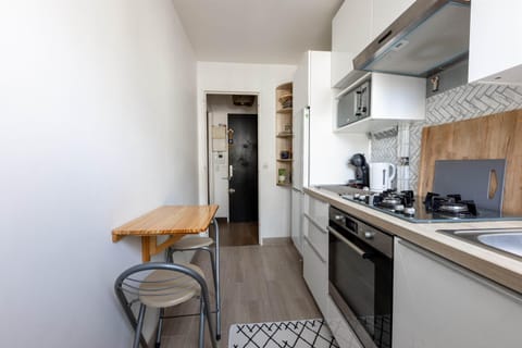 Kitchen or kitchenette, dishwasher, oven, stove