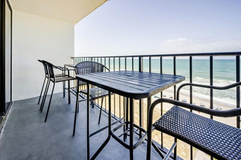 Day, Balcony/Terrace, Seating area, Sea view