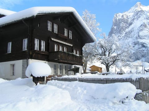 Facade/entrance, Winter