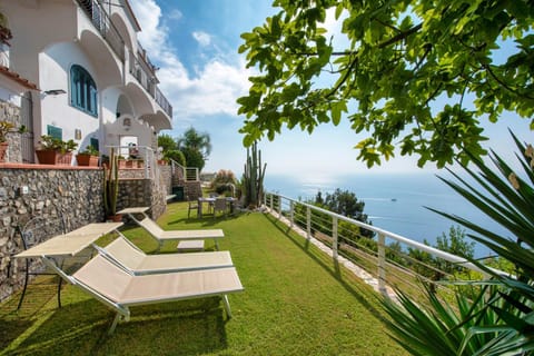 Natural landscape, Garden, View (from property/room), Balcony/Terrace, Sea view, sunbed