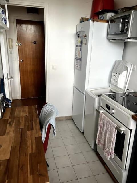 Kitchen or kitchenette, minibar, pet friendly, stove