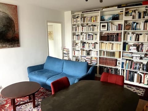 Library, Living room