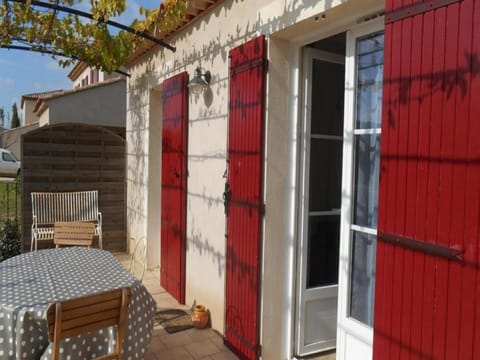 Le Cabanon d'Amandine et Gabriel Maison in Mormoiron