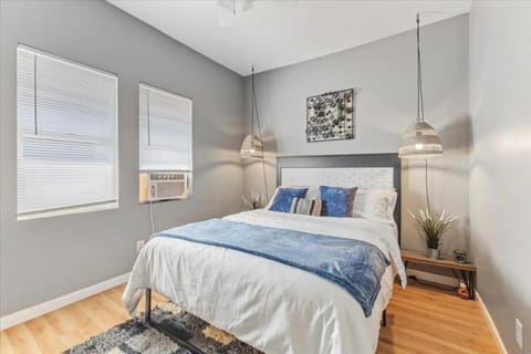 OLD LISTING 3818 Central Ave Entire Apartment in Meridian-Kessler