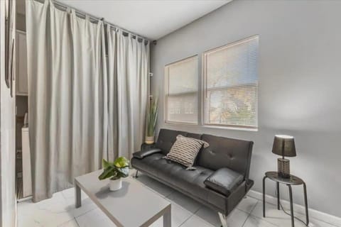 OLD LISTING 3818 Central Ave Entire Apartment in Meridian-Kessler