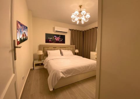 Photo of the whole room, Bedroom, air conditioner