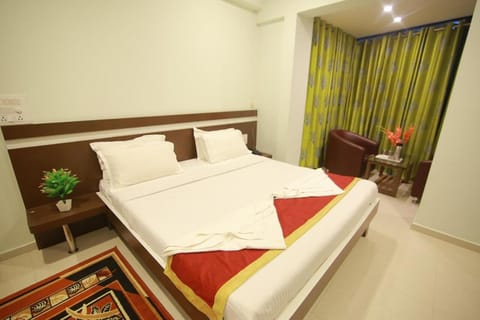 golden residency Mysore Hotel in Mysuru