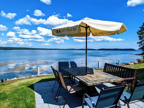 Oceanfront Jellison Beach House House in Sullivan