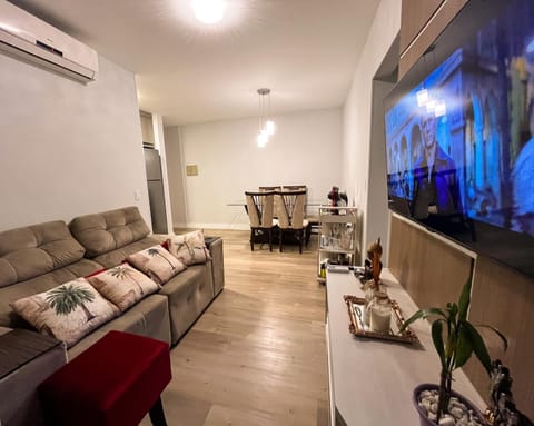 Communal lounge/ TV room, TV and multimedia, Living room, Dining area, air conditioner