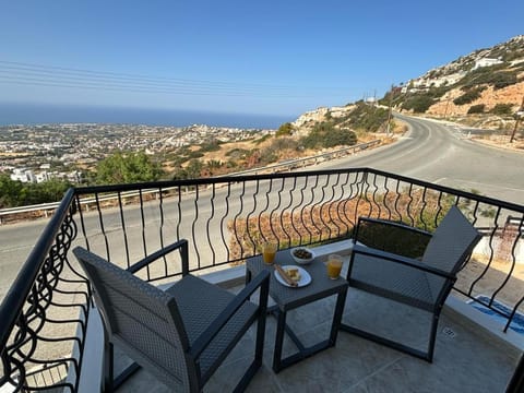 Villa Chara Spectacular panoramic views! Chalet in Peyia