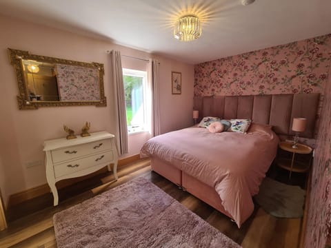 The Nest by Blake view holidays, a peaceful boutique retreat, 3 miles from Ennerdale- small twin or king bed available House in Copeland District