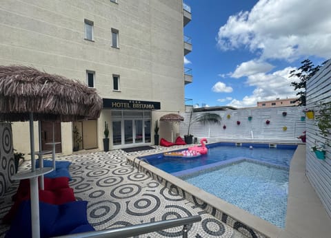 Day, Pool view, Swimming pool, sunbed