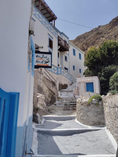 Φωλιά Apartment in Karpathos, 857 00, Greece