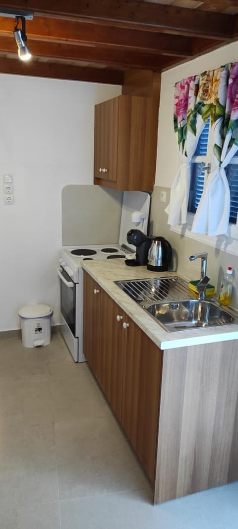 Φωλιά Apartment in Karpathos, 857 00, Greece