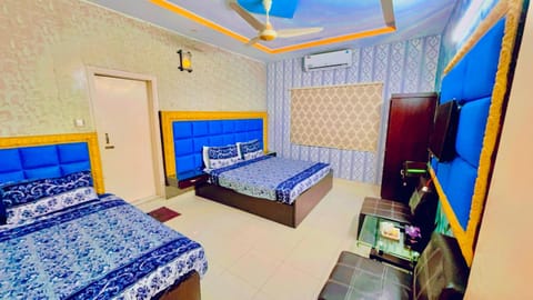 Bed, TV and multimedia, Photo of the whole room, Bedroom, bunk bed, air conditioner