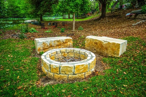 Slowpoke Cabin on Turtle Creek Cabin in Rio Grande