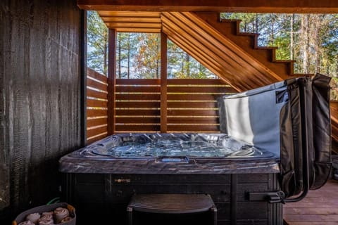 Patio, Hot Tub