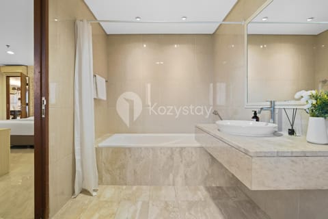 Aurum by Kozystay - 4BR - Spacious - Senayan Condo in South Jakarta City