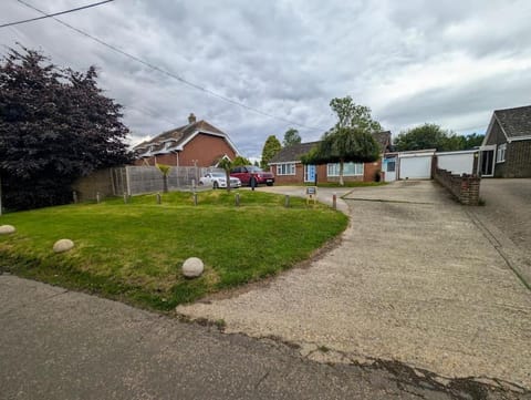 Street view, Location, Parking