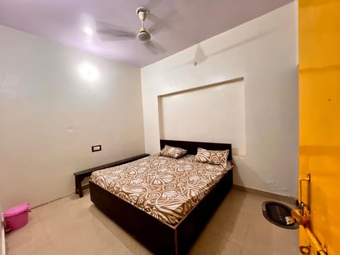 K V guest house Bed and Breakfast in Varanasi